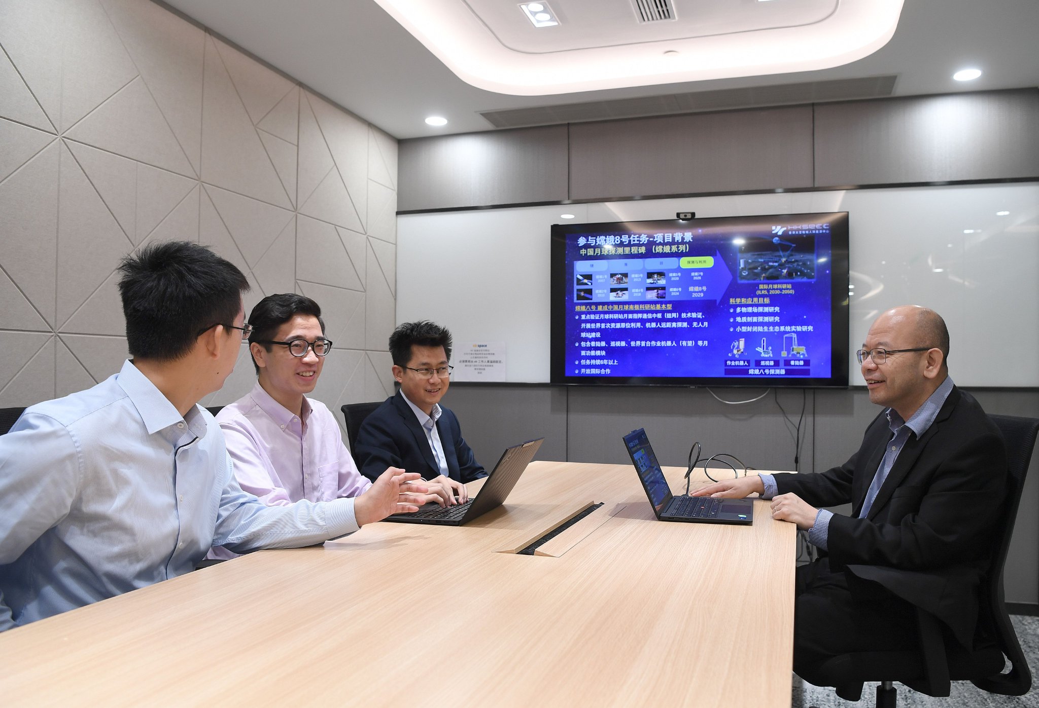 香港故事 背靠祖國(guó)，逐夢(mèng)探月，共繪星辰大海新篇章